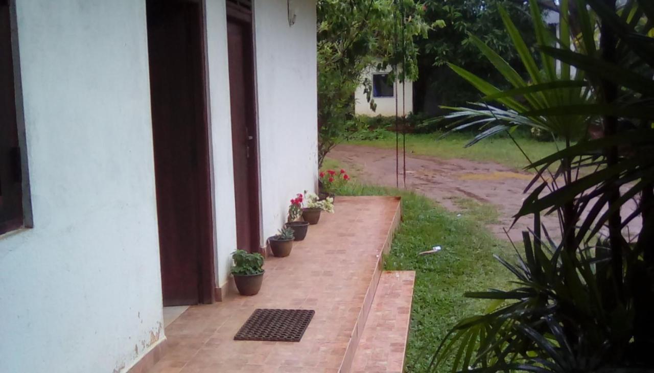 Leaf Guest House Gampola Exterior photo